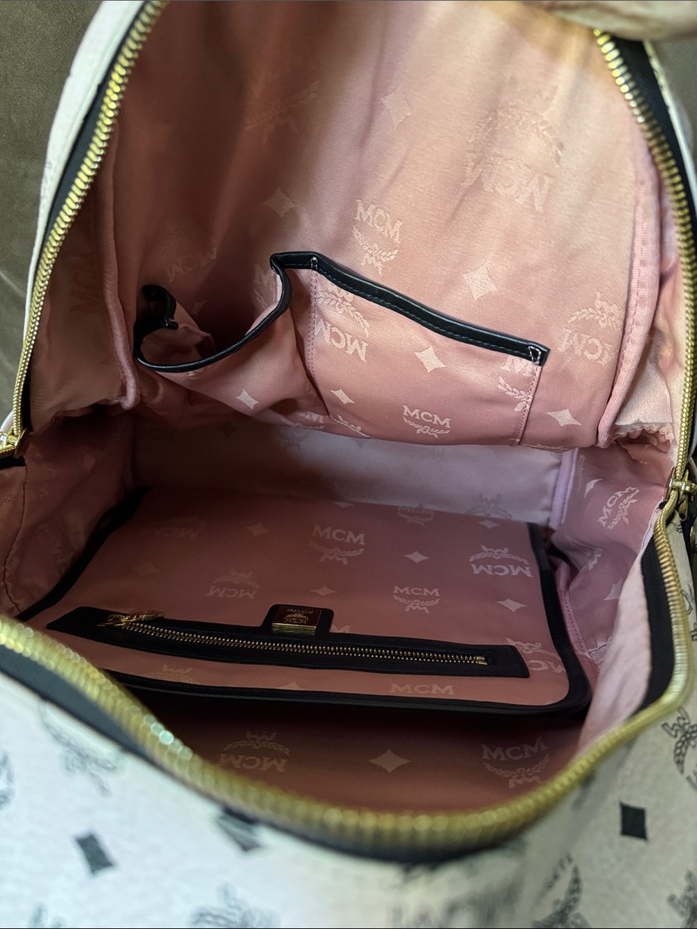 MCM LightPink Logo Black Trim Studded Leather Backpack Includes Detachable Pouch - Picture 16 of 17